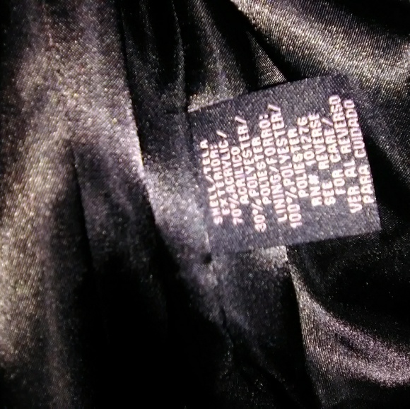 Beautiful mink like top - Picture 2 of 5